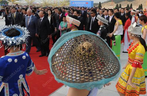 CHN20_01042012_PM