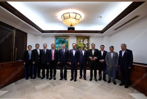 DATUK SERI ANWAR IBRAHIM