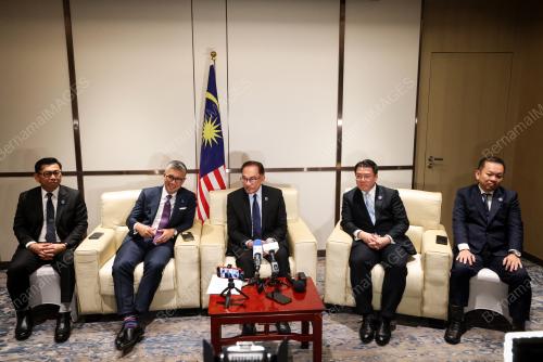 DATUK SERI ANWAR IBRAHIM