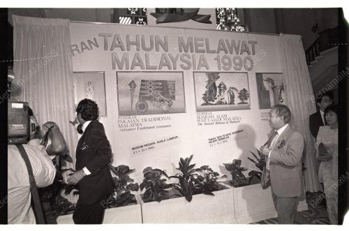 Datuk Sabaruddin rasmi Pameran Pakaian Tradisional