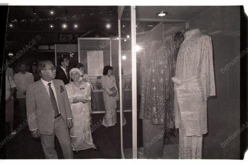 Datuk Sabaruddin rasmi Pameran Pakaian Tradisional