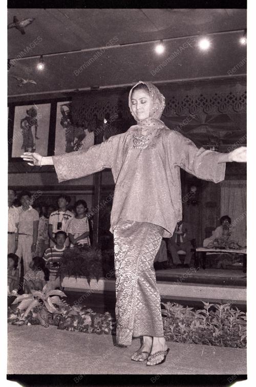 Datuk Sabaruddin rasmi Pameran Pakaian Tradisional