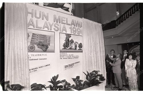 Datuk Sabaruddin rasmi Pameran Pakaian Tradisional