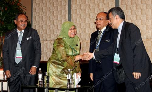 ROHANI ABDUL KARIM