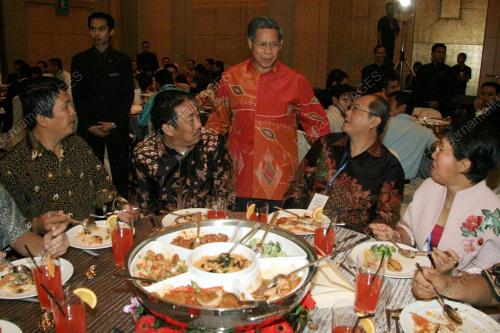 MESYUARAT MENTERI LAPAN NEGARA MEMBANGUN