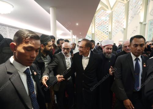 DATUK SERI ANWAR IBRAHIM