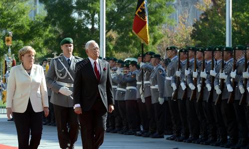DEU16_27092016_PM_WELCOMING_CEREMONY