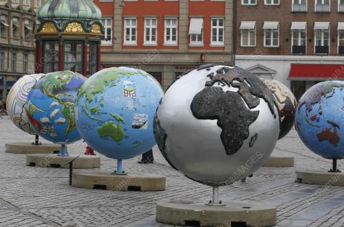 COOL GLOBES FOR COP 15