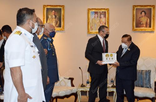 DATUK SERI HISHAMMUDDIN HUSSEIN