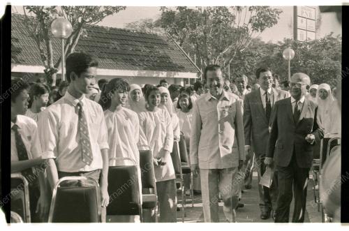 Dr Mahathir Lancar Skim Urusniaga ASB