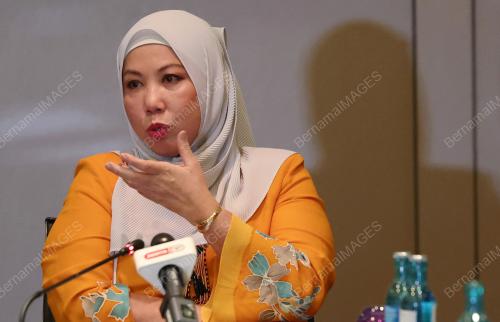 DATIN DR ADLINA KAMARUDIN