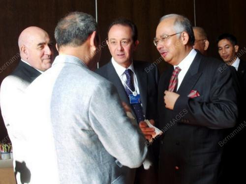 DATUK SERI NIAJIB TUN RAZAK