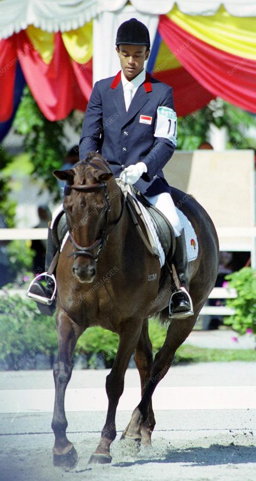 EQ01-15_09_2001_EQUESTRIAN_02022016