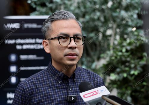 FAHMI FADZIL