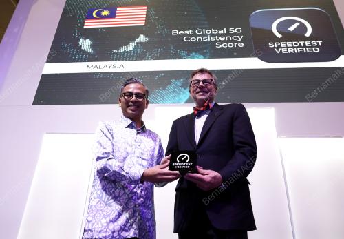 FAHMI FADZIL
