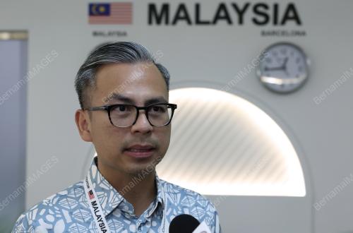 FAHMI FADZIL
