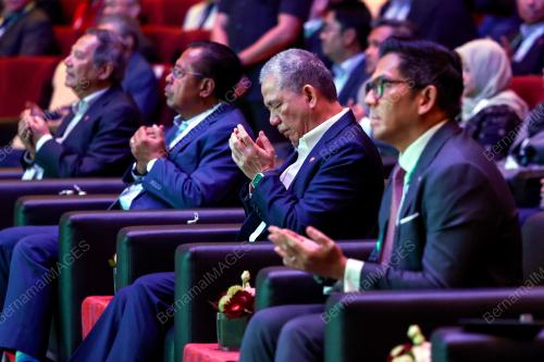DATUK SERI FADILLAH YUSOF