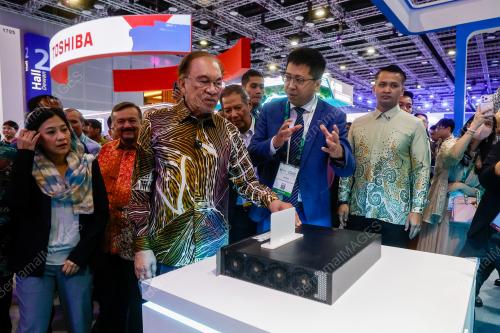 DATUK SERI ANWAR IBRAHIM