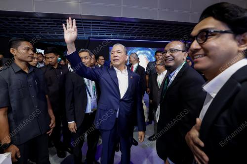 DATUK SERI FADILLAH YUSOF