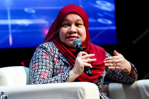 SITI SAFINAH SALLEH