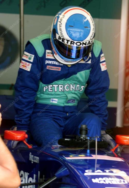 F117-21_10_2000_MIKA_SALO_14012016