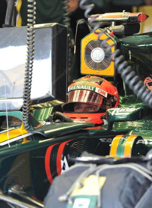 F121_23032012_F1