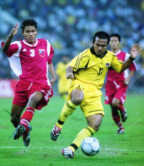 FB01-13_09_2001_FOOTBALL_02022016