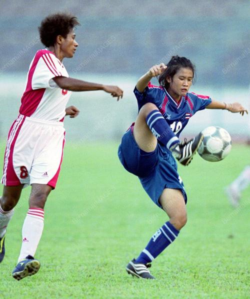 FBW01-12_09_2001_FOOTBALL_02022016