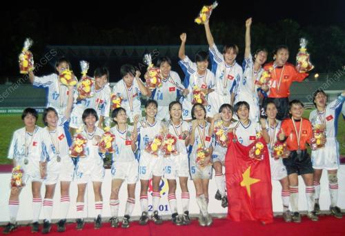 FBW02-15_09_2001_CHAMPION_02022016