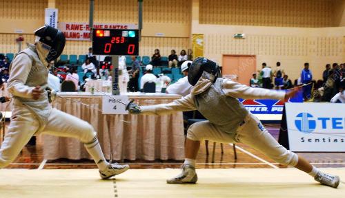 FE02-10_09_2001_FENCING_02022016