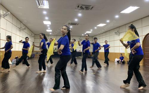 PENARI YAYASAN WARISAN JOHOR (YWJ)