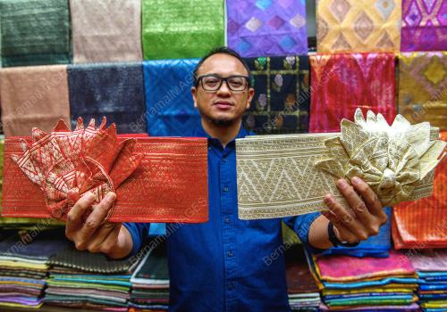 FEA01_02042017_SONGKET