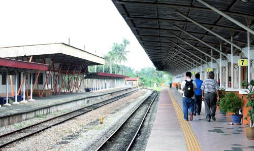 FEA01_06012012_WAKAF_BHARU