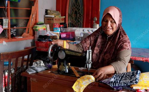 FEA01_07032023_TUNTUNG_WANITA