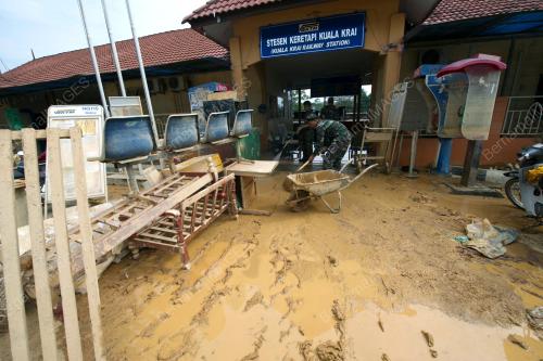 FEA01_08012015_BANJIR