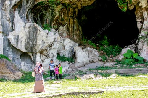 FEA01_08042017_GUNUNG