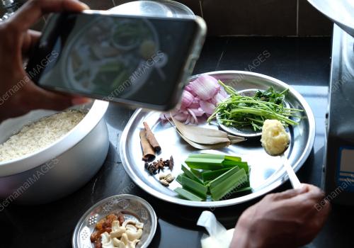 YOUTUBER MASAKAN