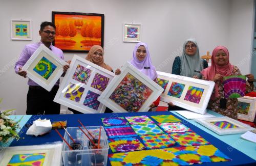 FEA01_08122017_BATIK