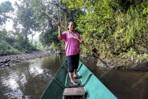 FEA01_09102018_KOMUNIKASI