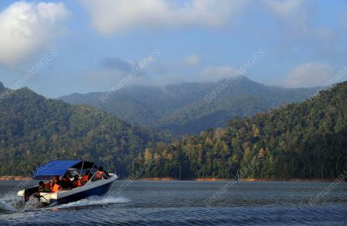 FEA01_10042014_ROYAL
