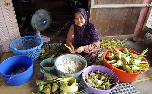 FEA01_10062017_KETUPAT_PALAS