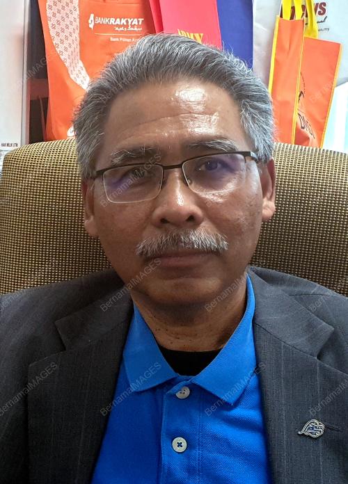 AZMI HASSAN