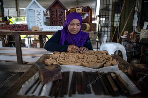 FEA01_12032018_UKIRAN_KAYU