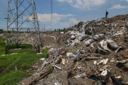 PEMBUANGAN SAMPAH HARAM