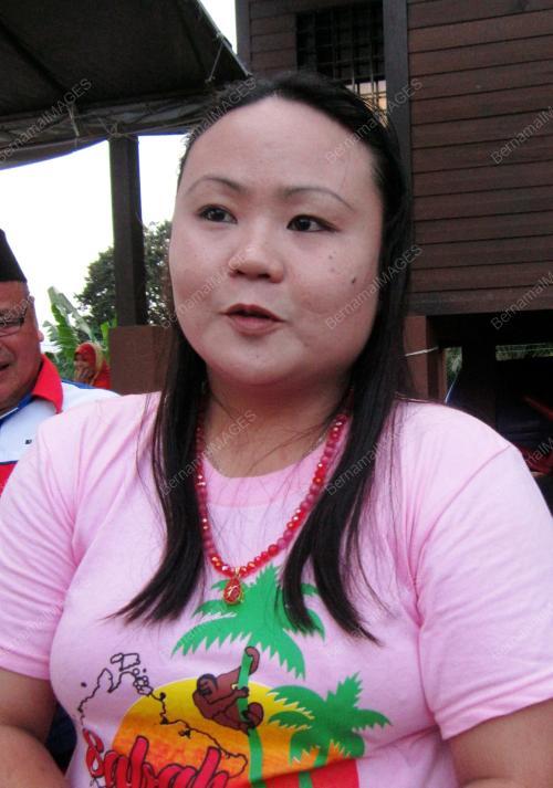 FEA01_12082014_KAMPUNG