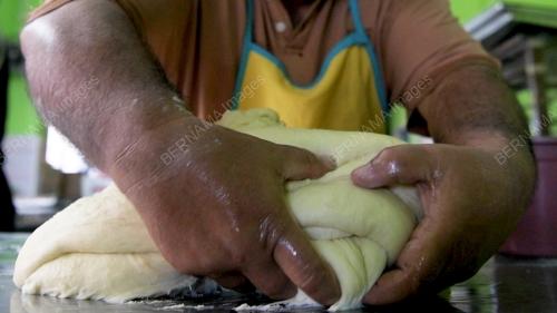 ROTI_BATU