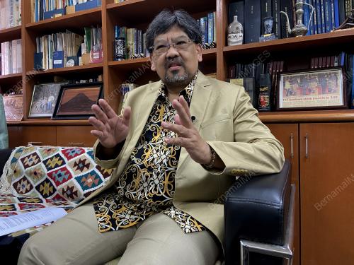 PROF DR JAYUM JAWAN