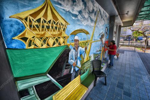 PELUKIS MURAL