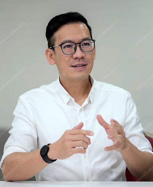 JOSHUA WOO SZE ZENG