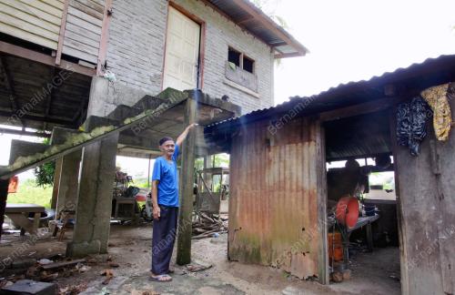FEA01_17112014_BANJIR